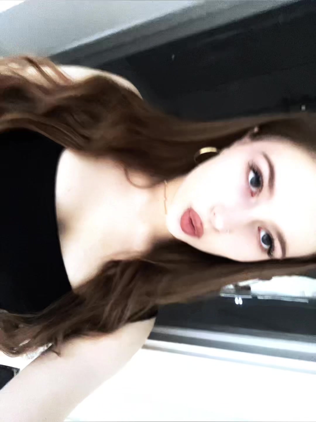 @𝒩.