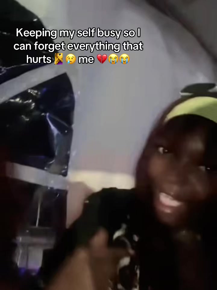 @Esther Lambo