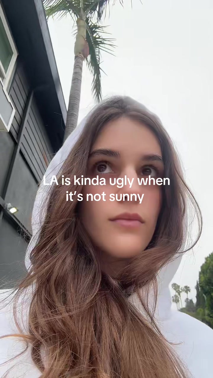 @karinelubany
