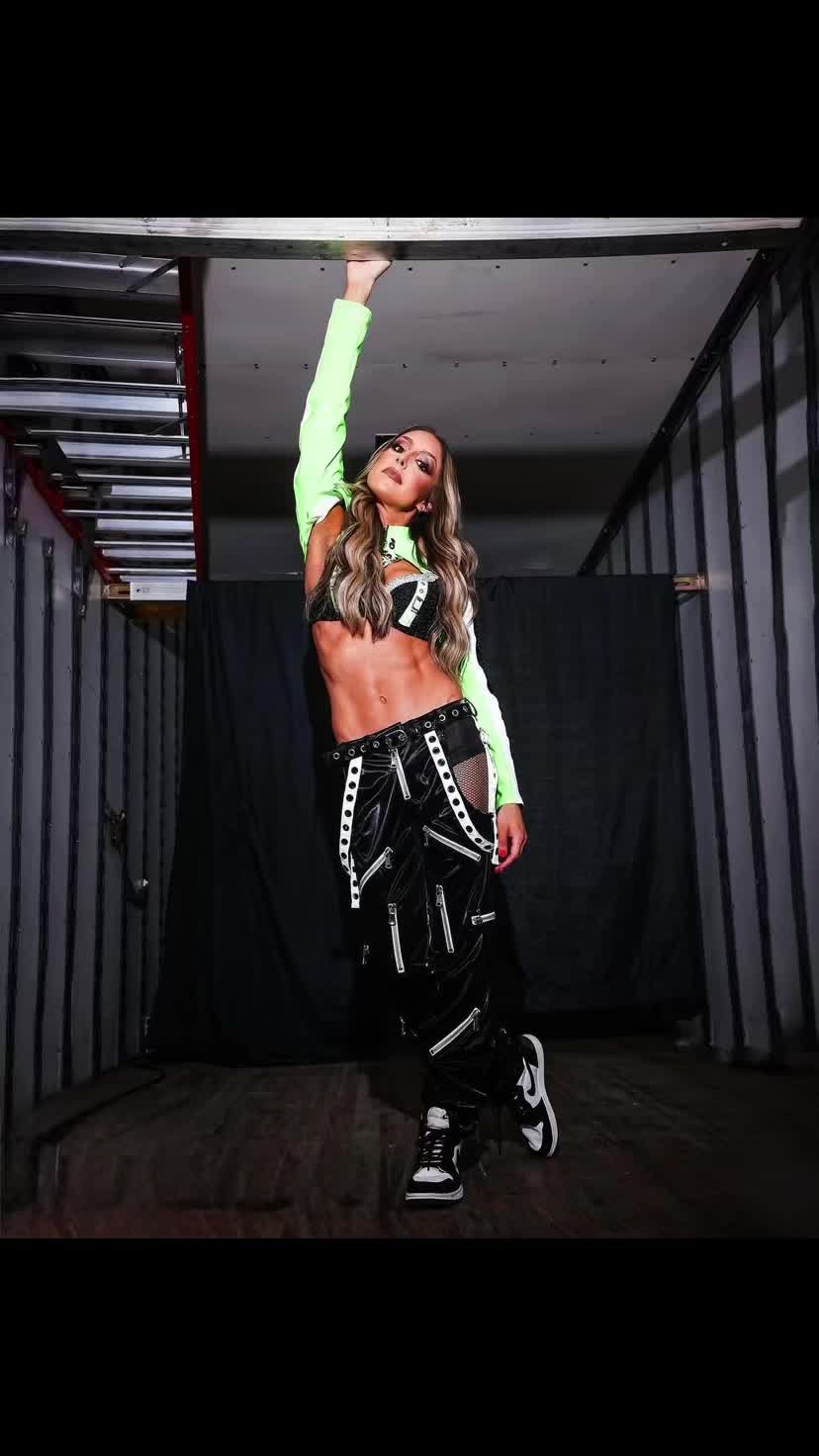@TNAEWWE FAN 26
