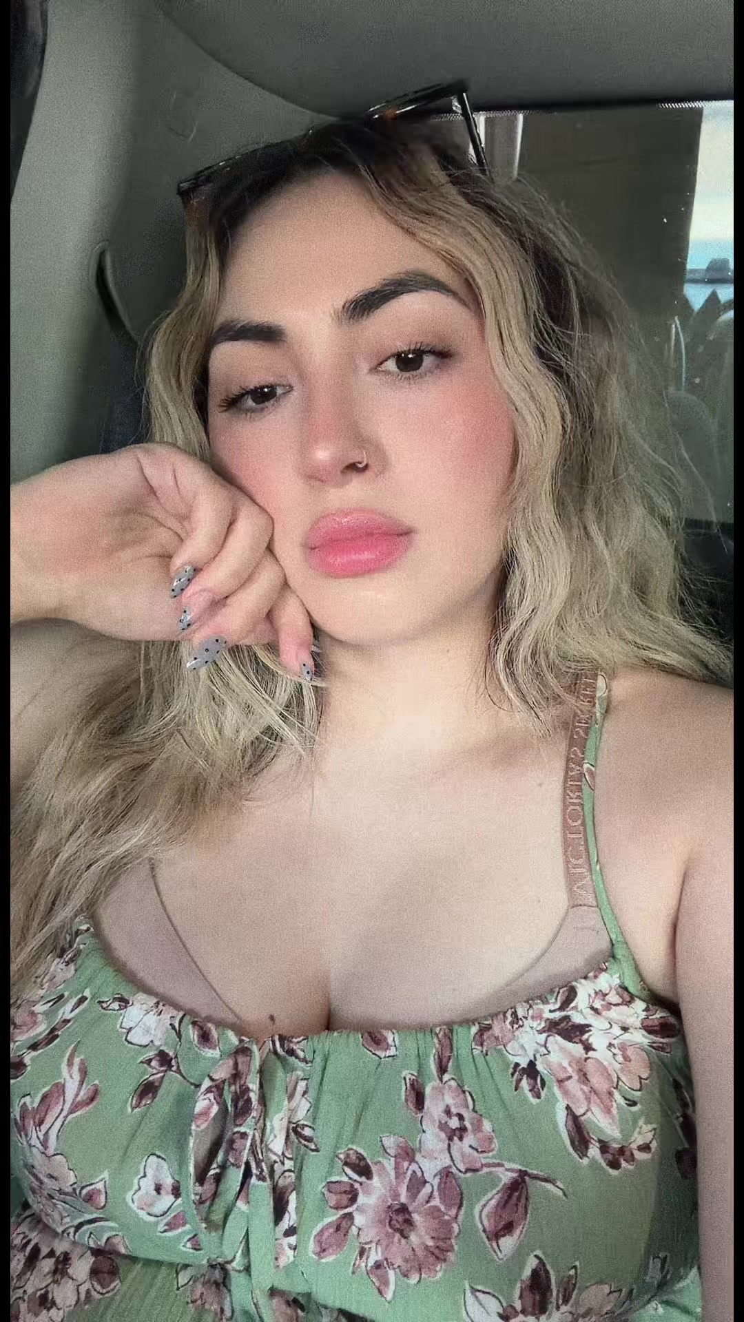 @Adrianna ᥫ᭡ ִֶָ𖤐