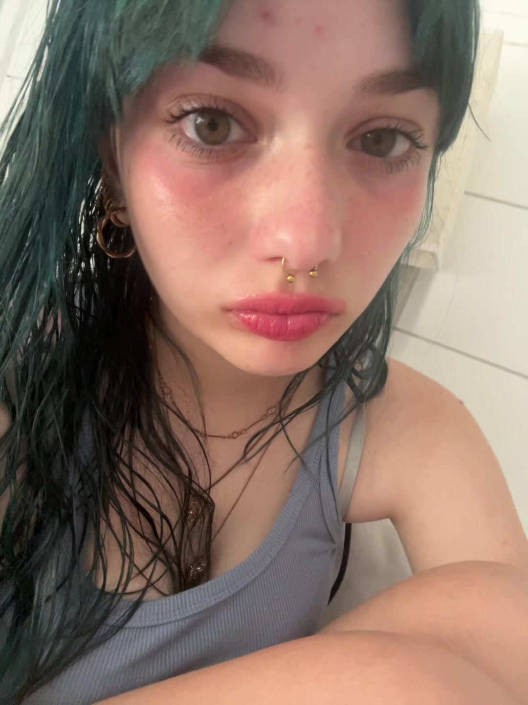 @🦄