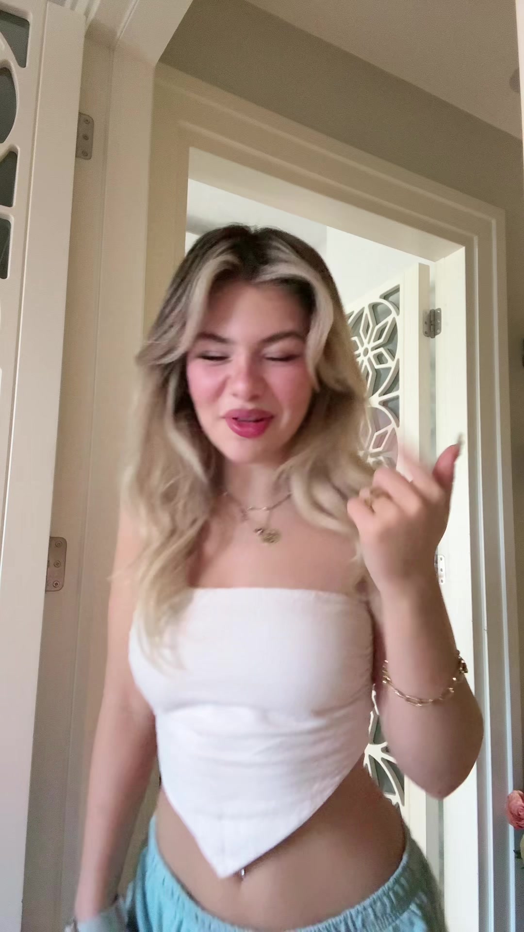 @elay