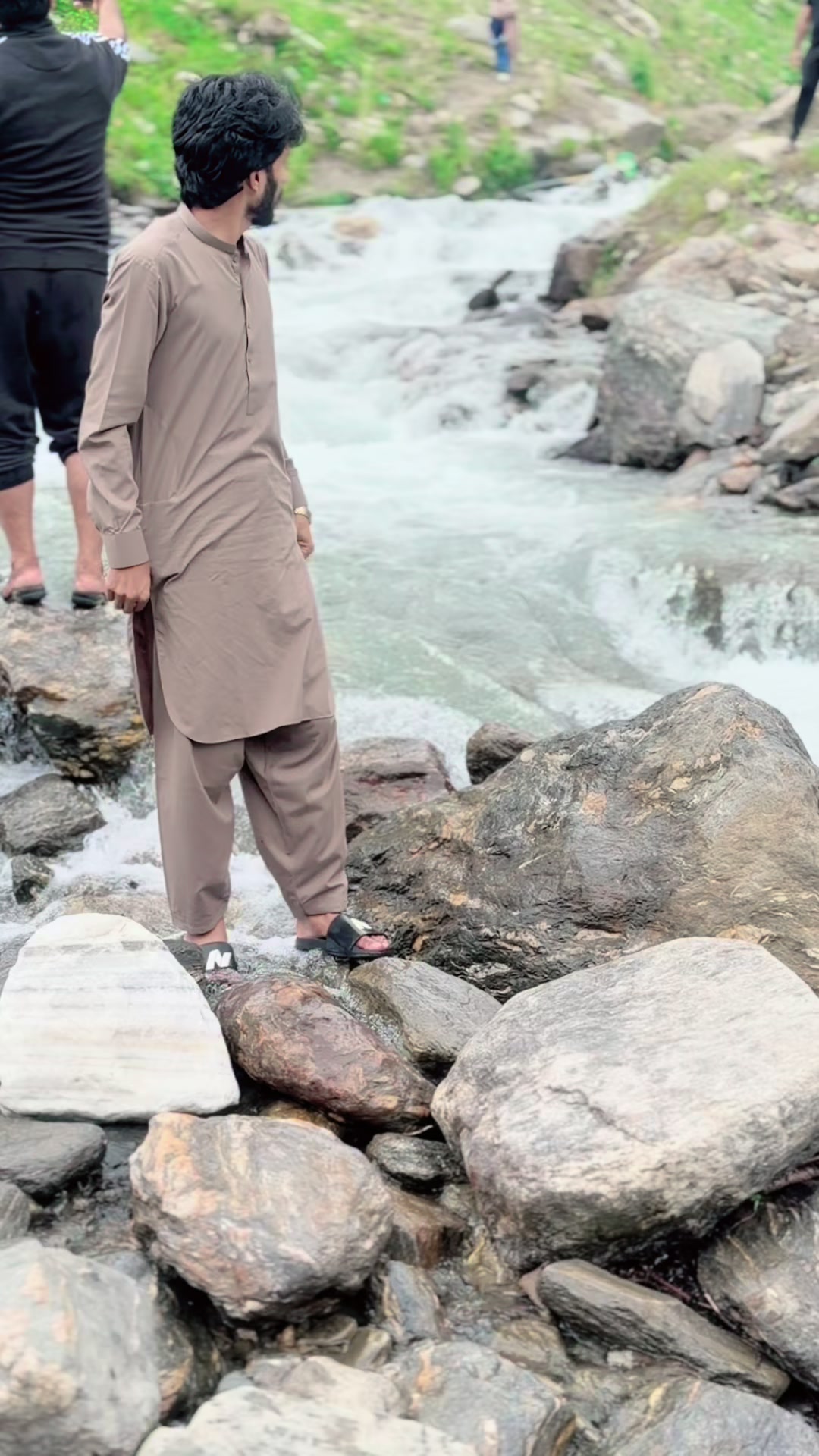 @رئیس خان سیال