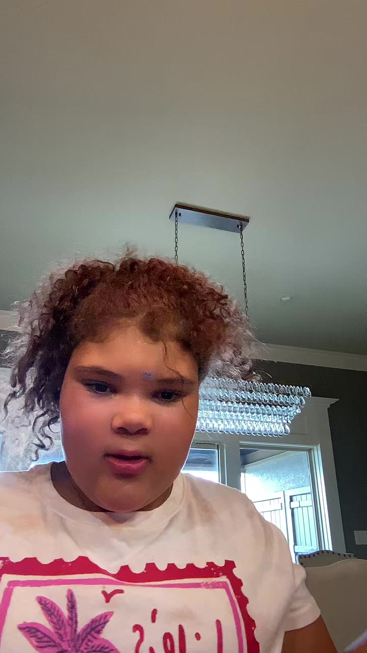 @Ch3rryiii🌸