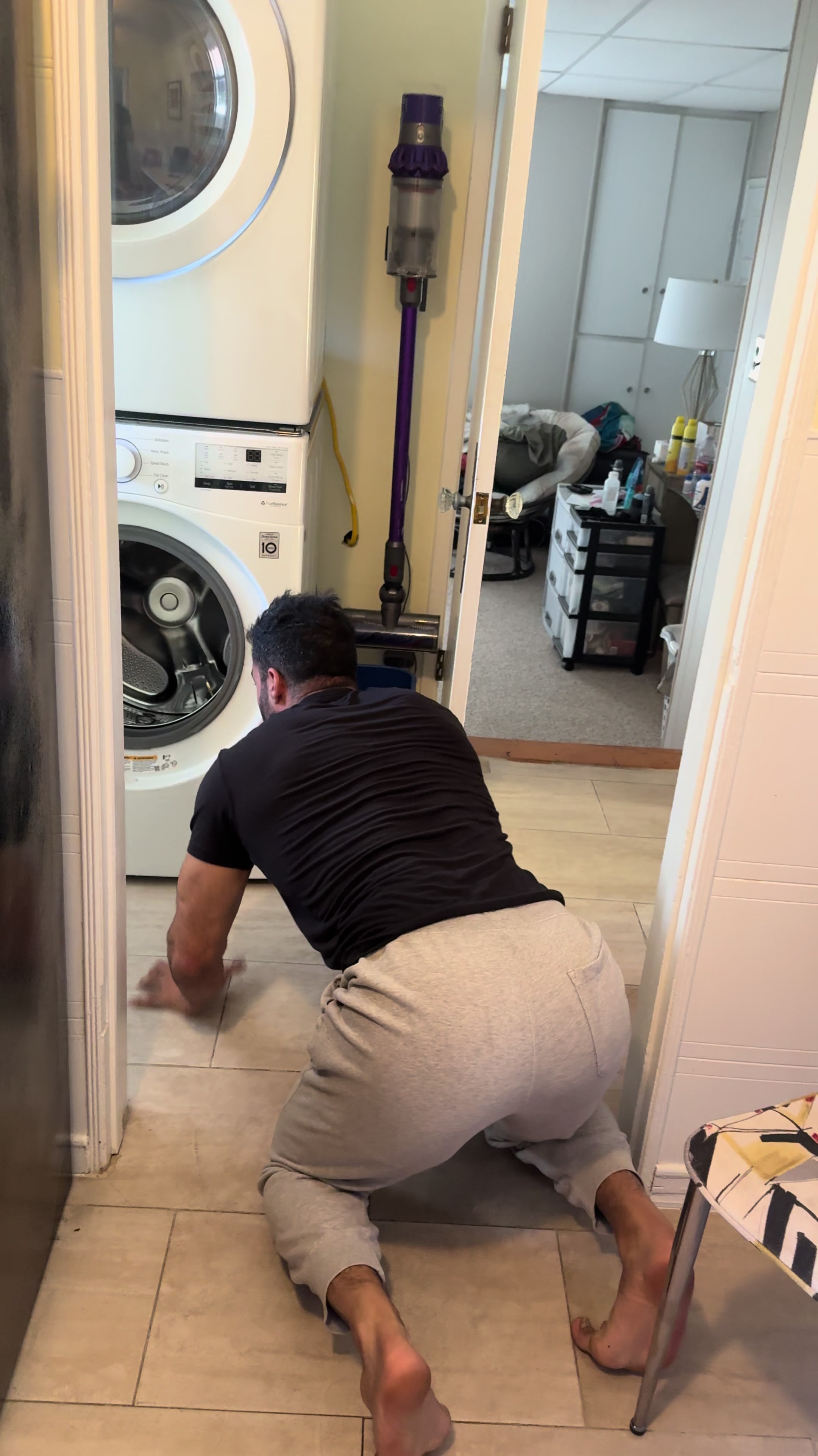 @RezzzV
