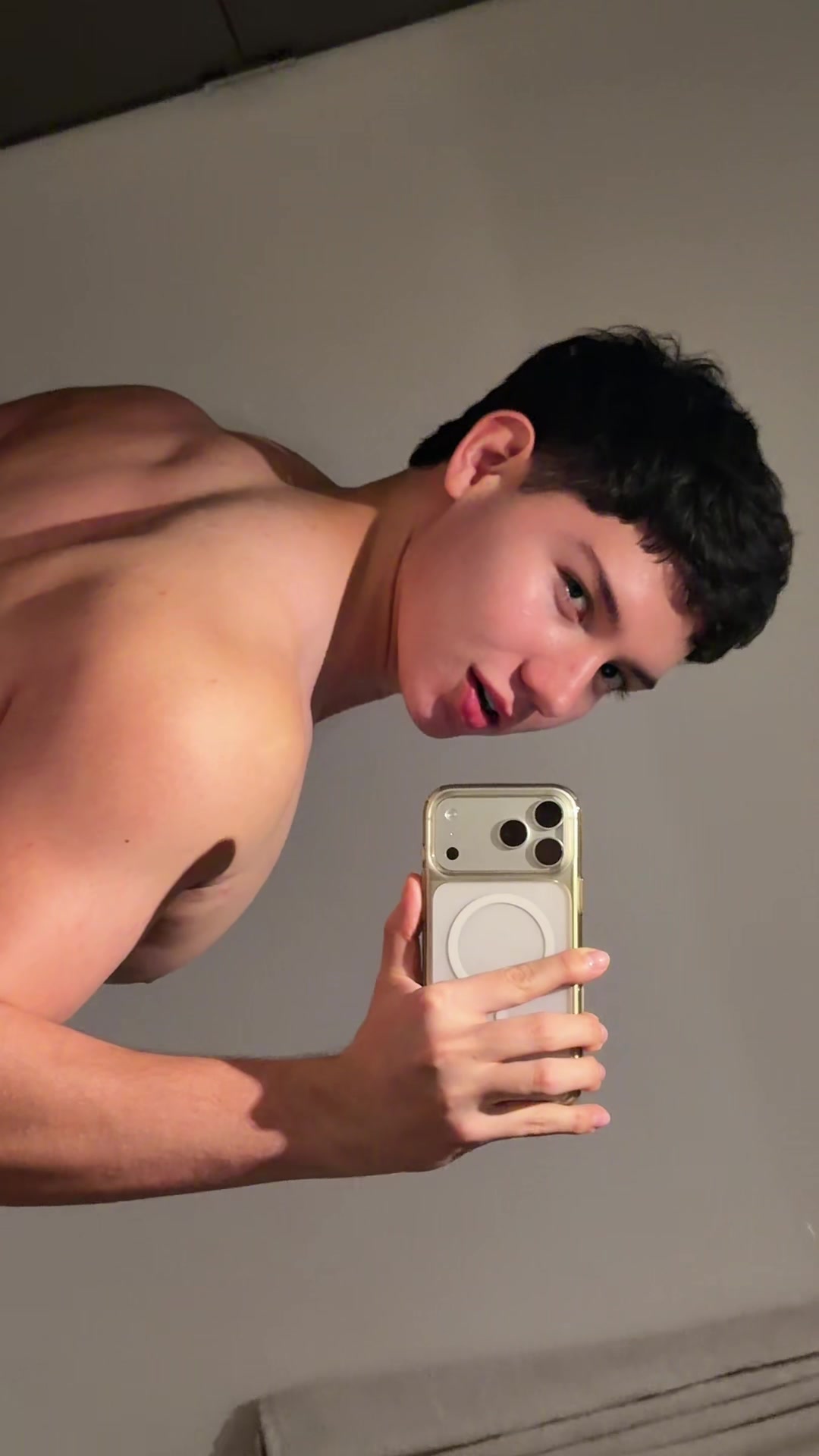 @oscar :$ 💎