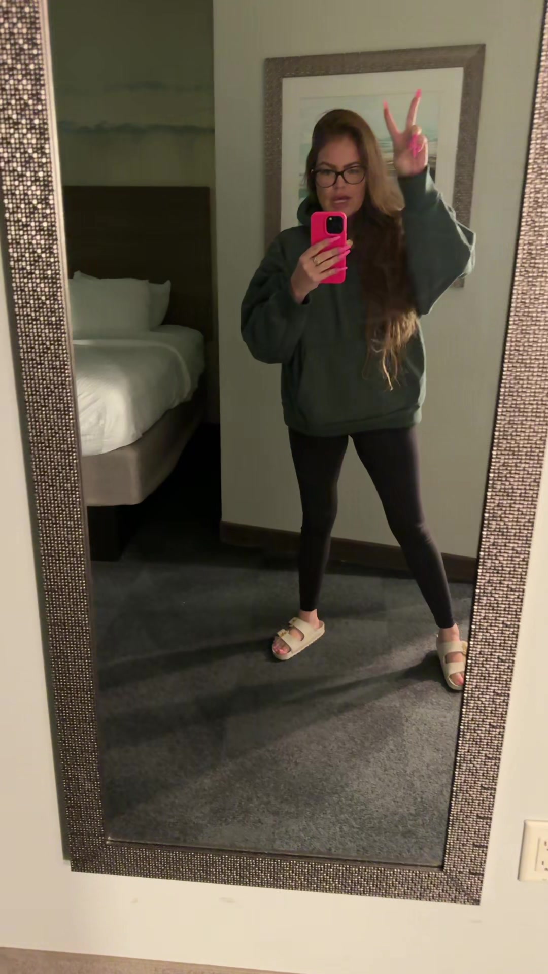 @Desirae Desnomie