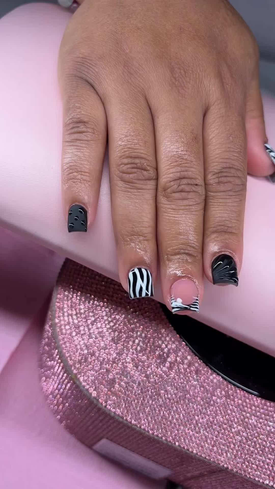 @vickyy🌸🎀🩷