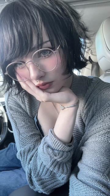 @elliibear