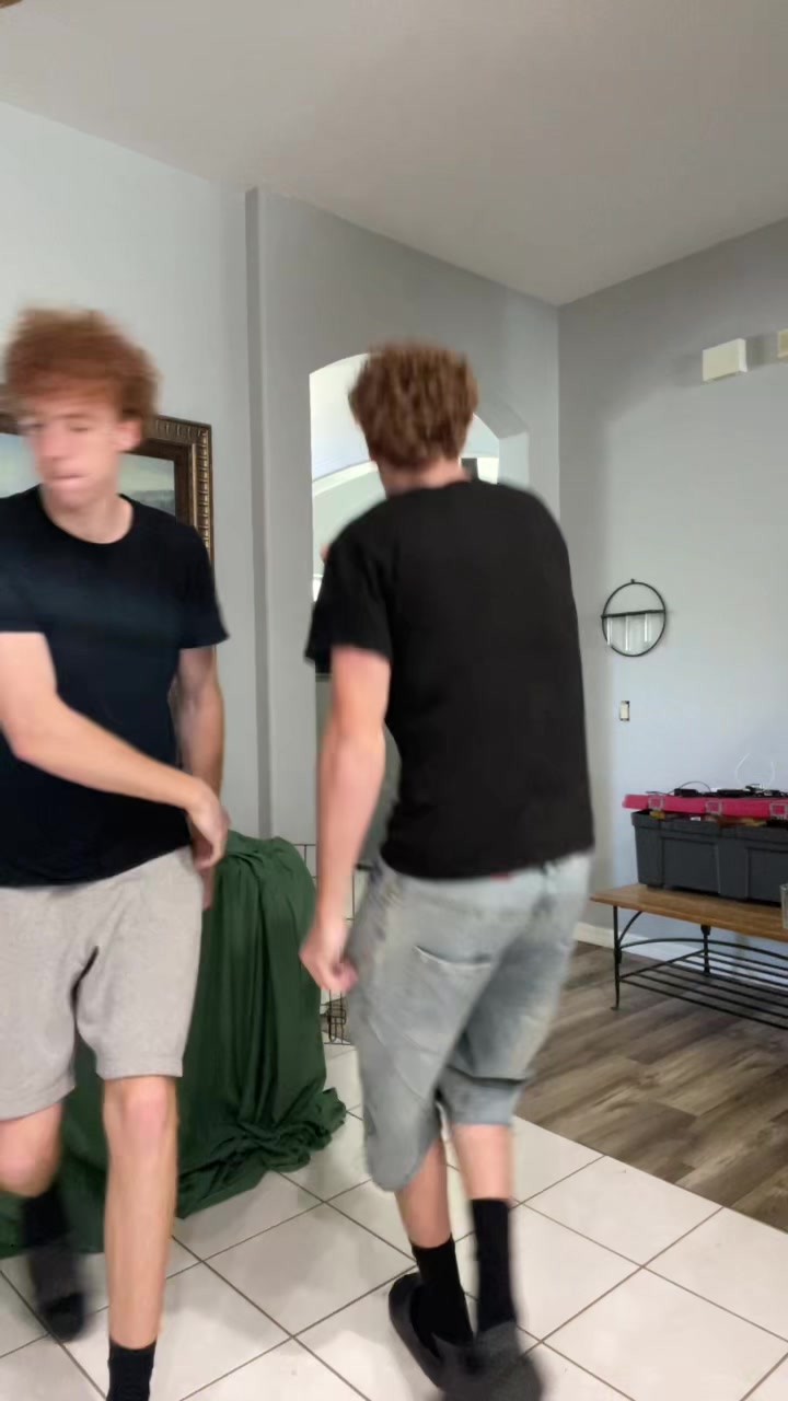 @RedHeadTwins