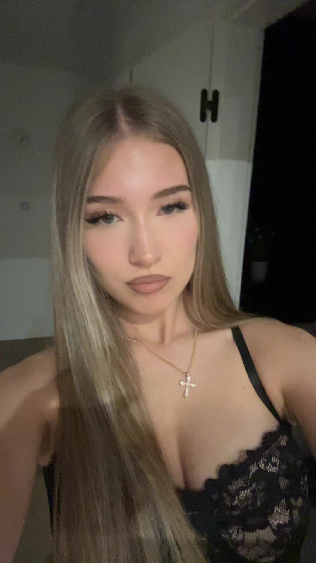 @𝓐𝓶𝓮𝓵𝓲𝓪