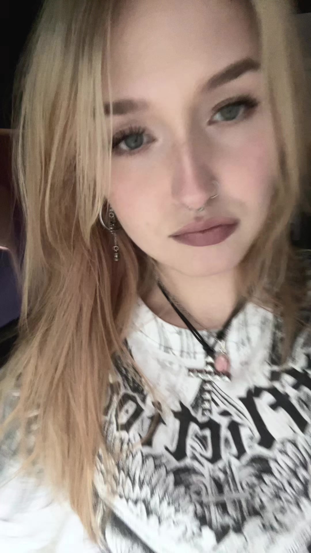 @lo