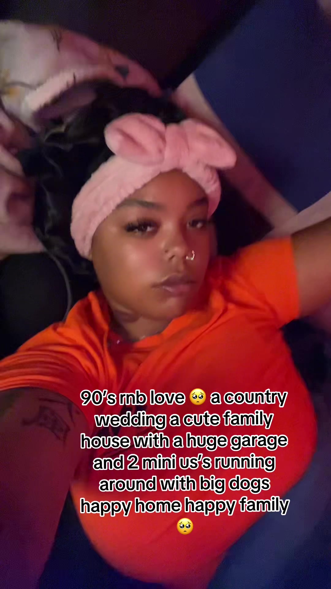 @thelyssarayne