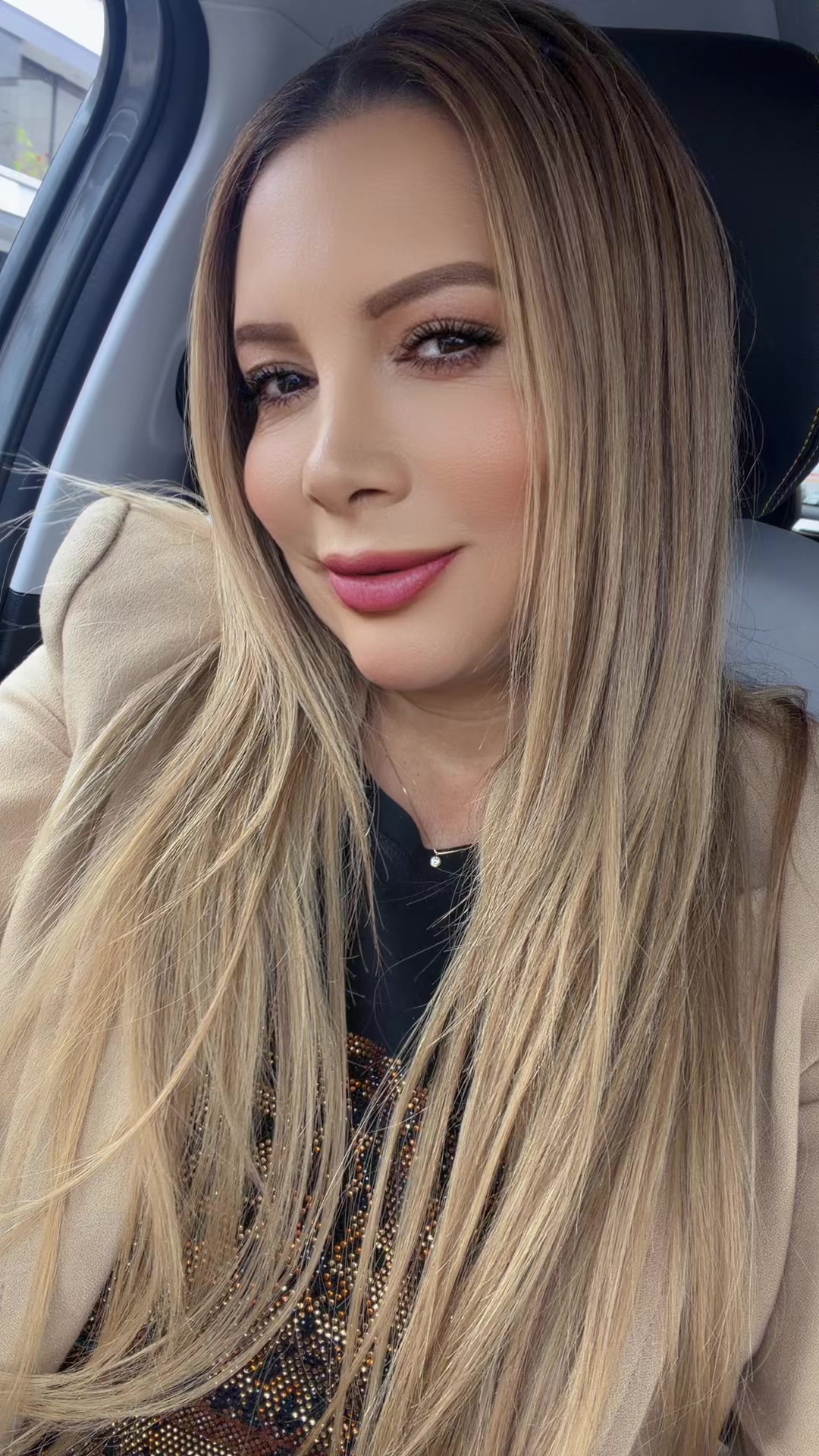 @Anna Karyna