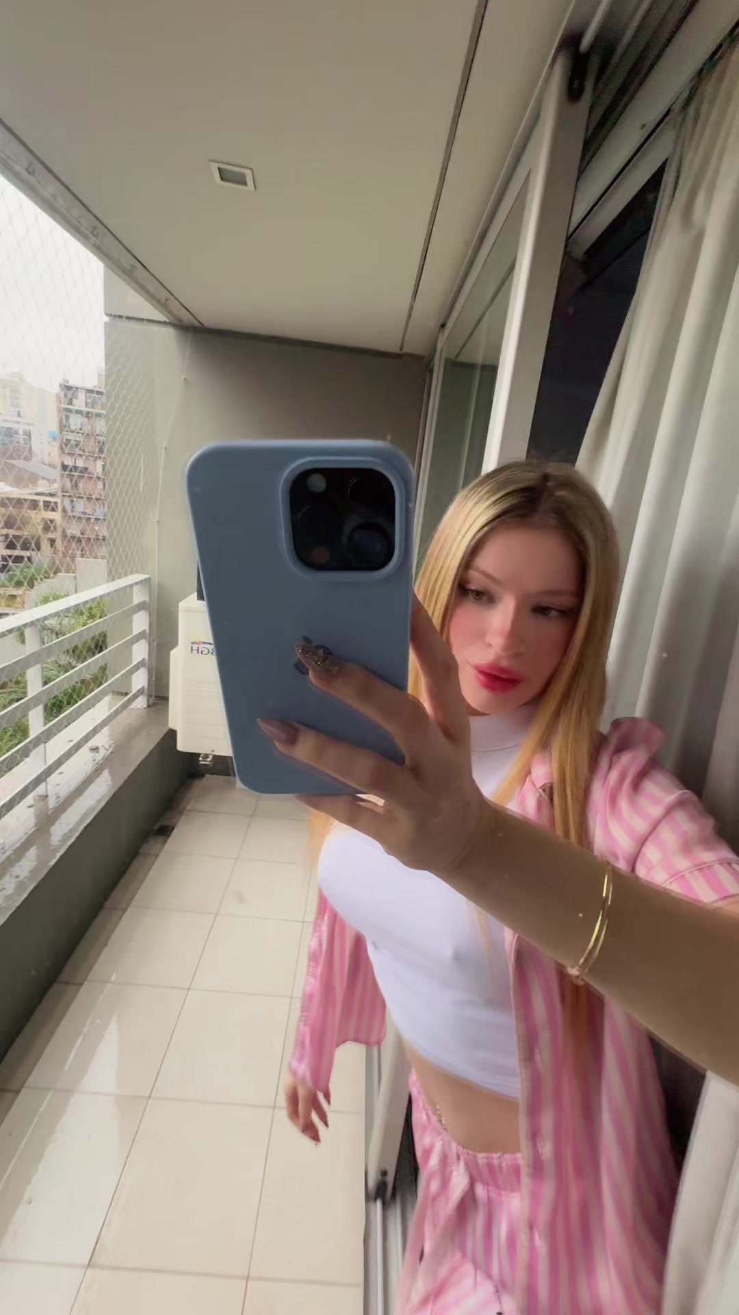@lolaarioss