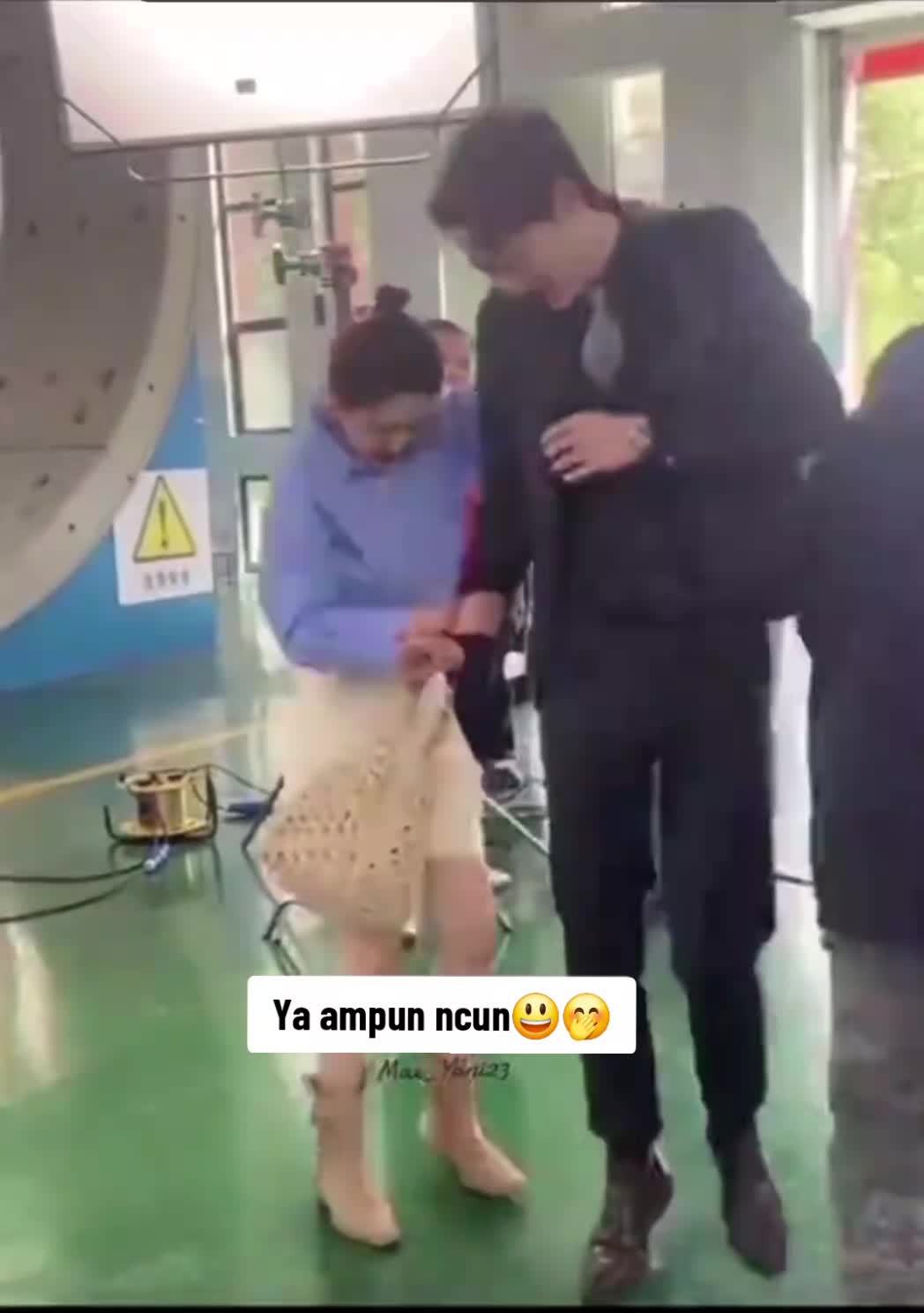 @MAX_YANI23