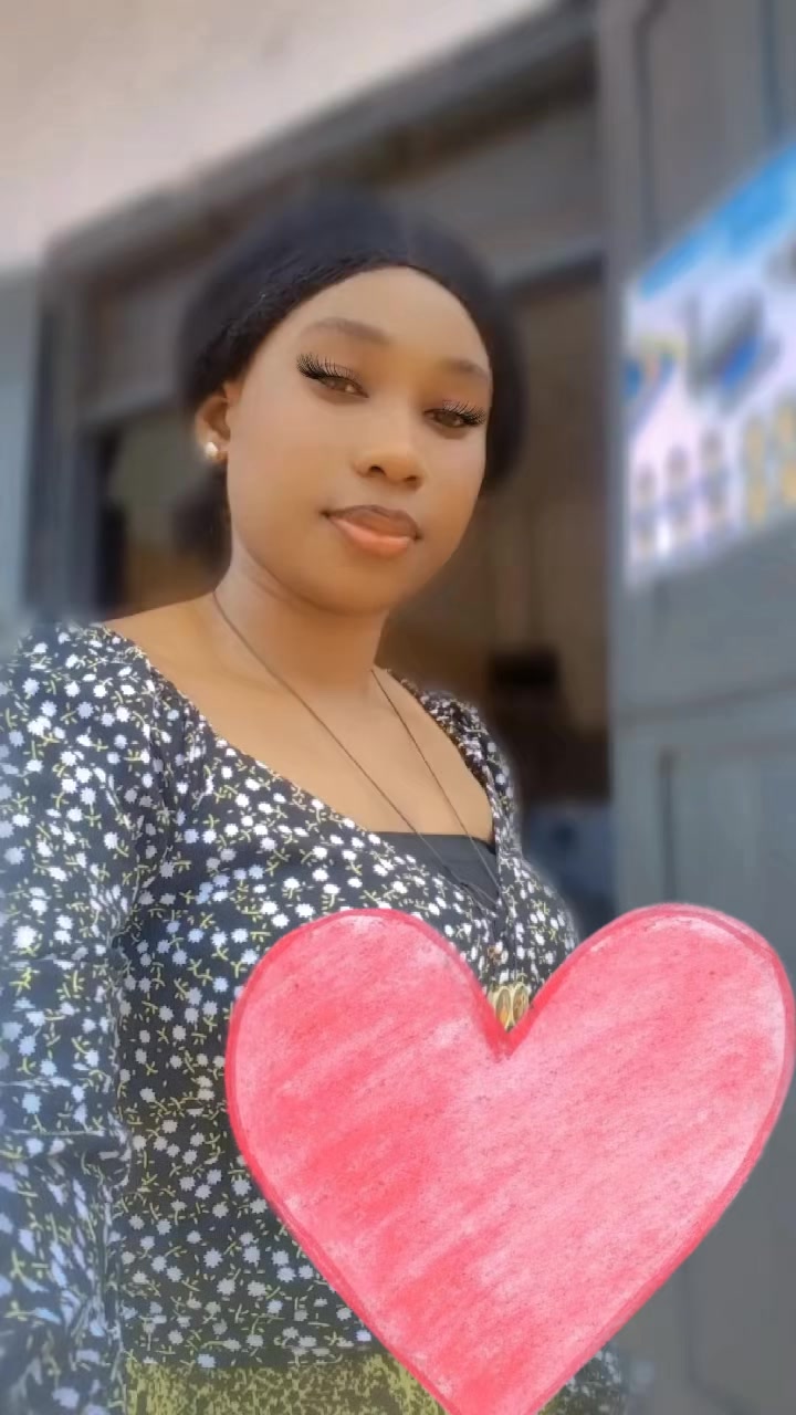 @Becute 🥰💋💋