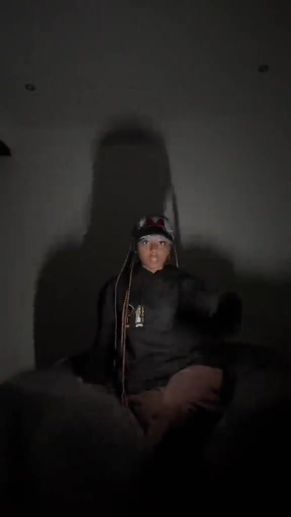@T