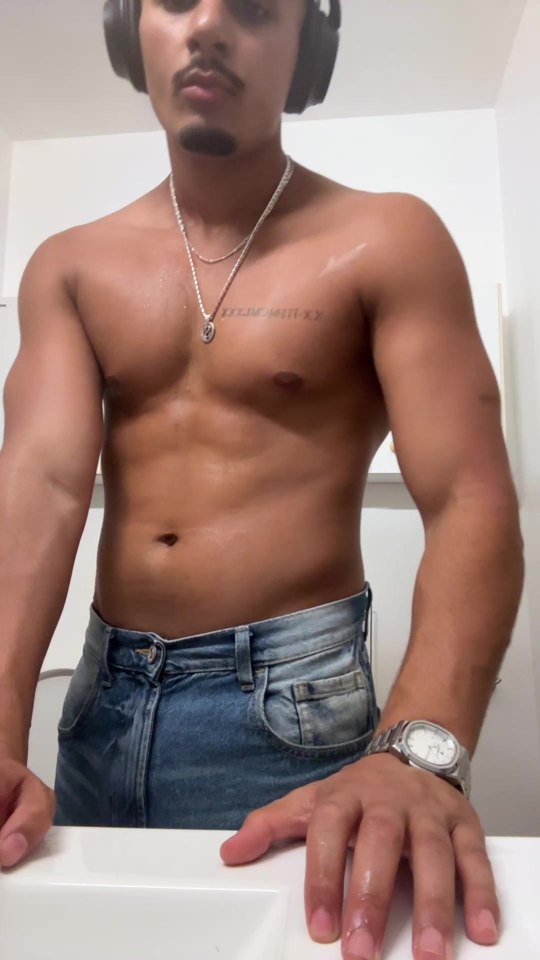 @Husseinoo