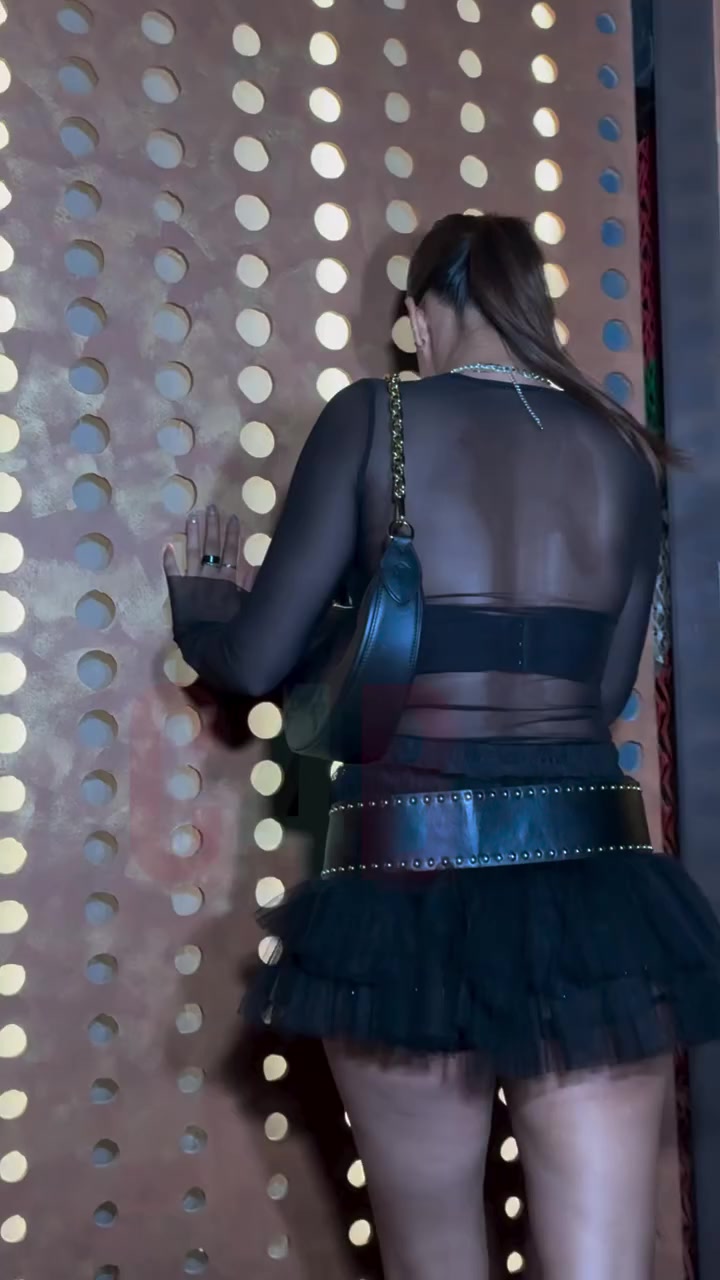 @nia Sharma