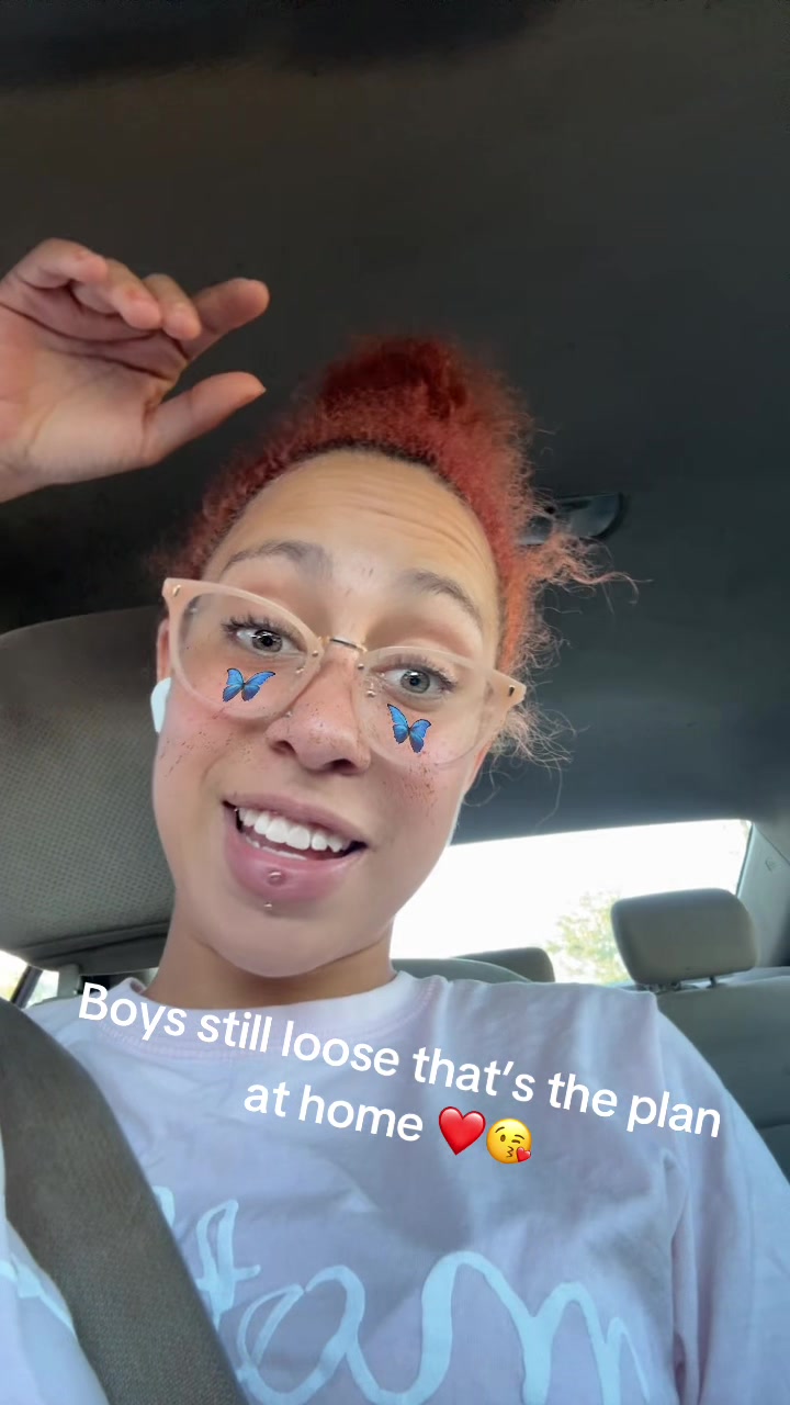 @hollimariee24