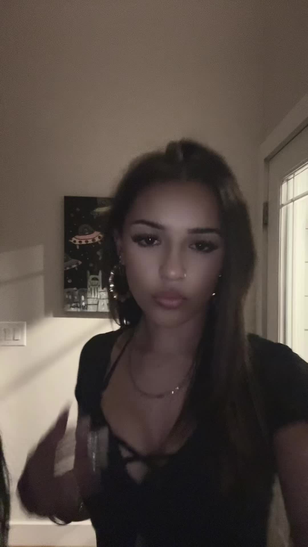 @𝖊𝖒𝖊𝖗𝖞
