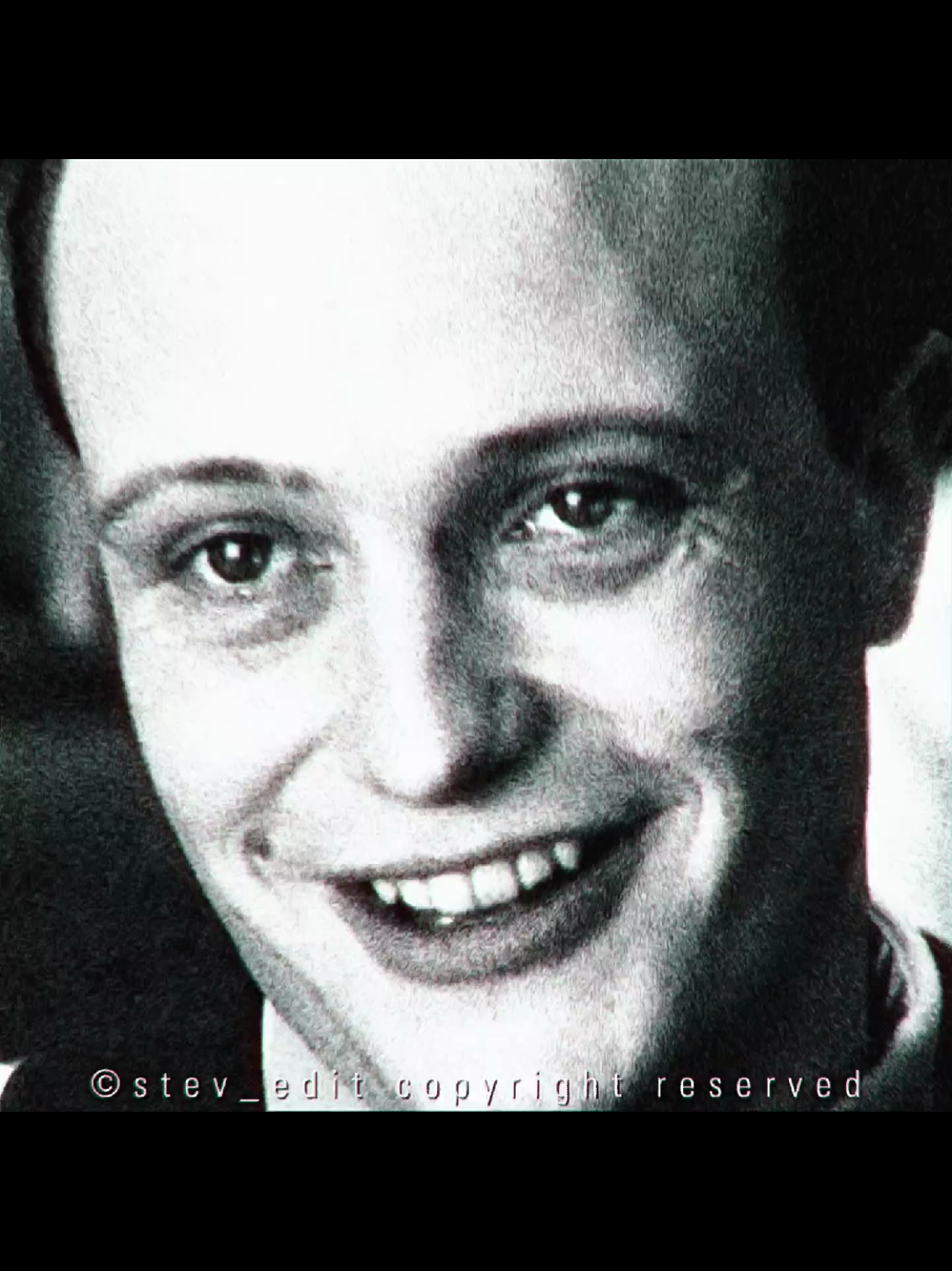 @𝑺𝑻𝑬𝑽_𝑬𝑫𝑰𝑻