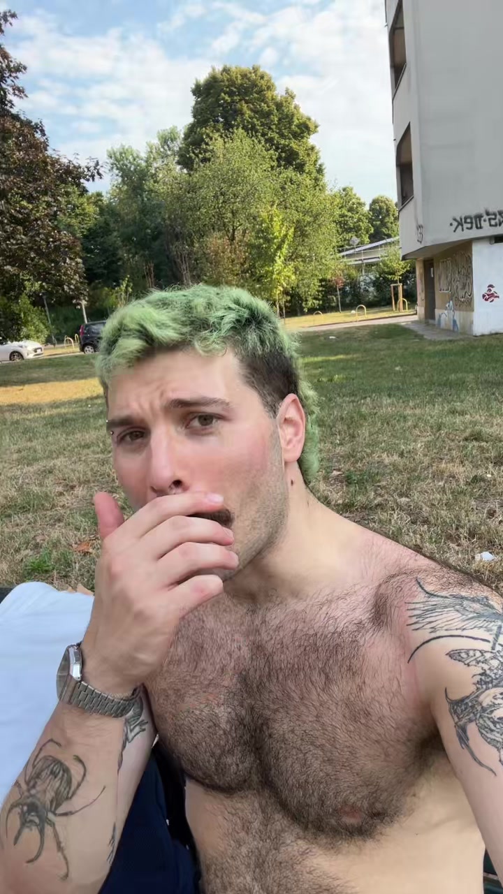 @Moonet