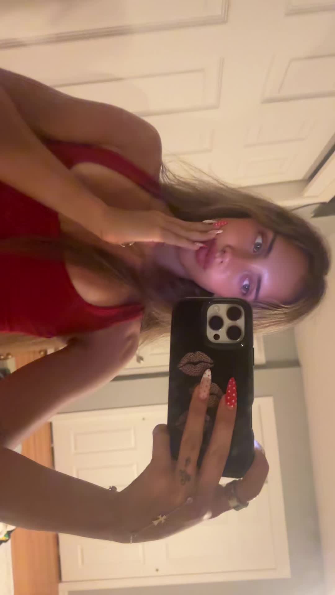 @lyvie