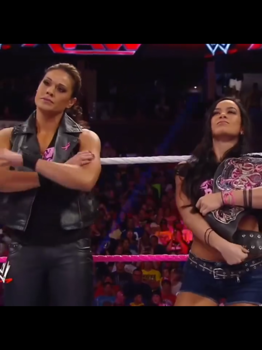 @AJ LEE