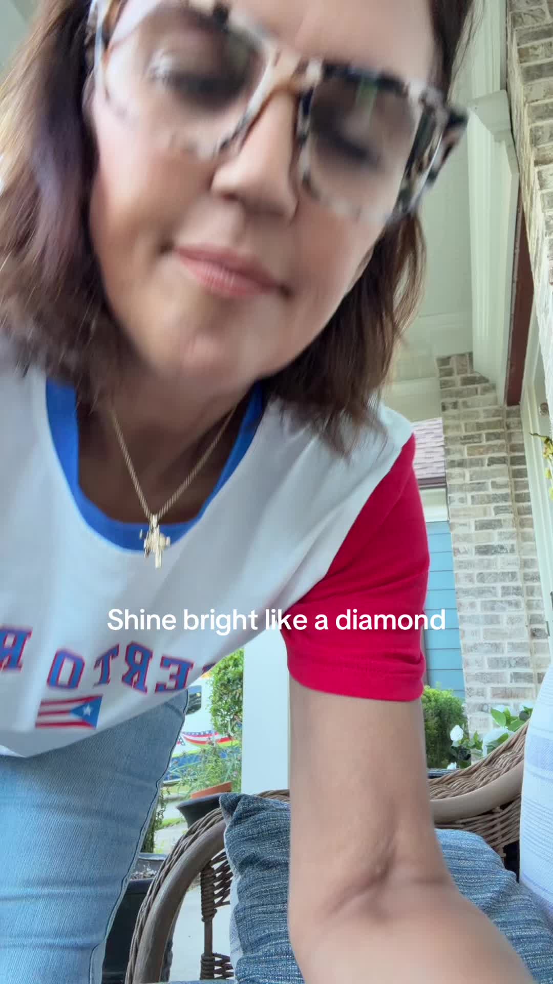 @Demi