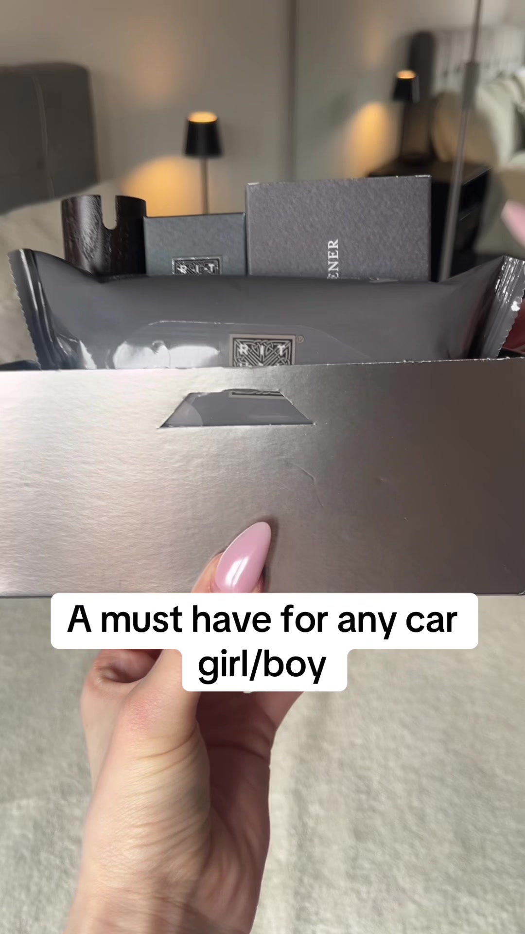 @crested_kitten