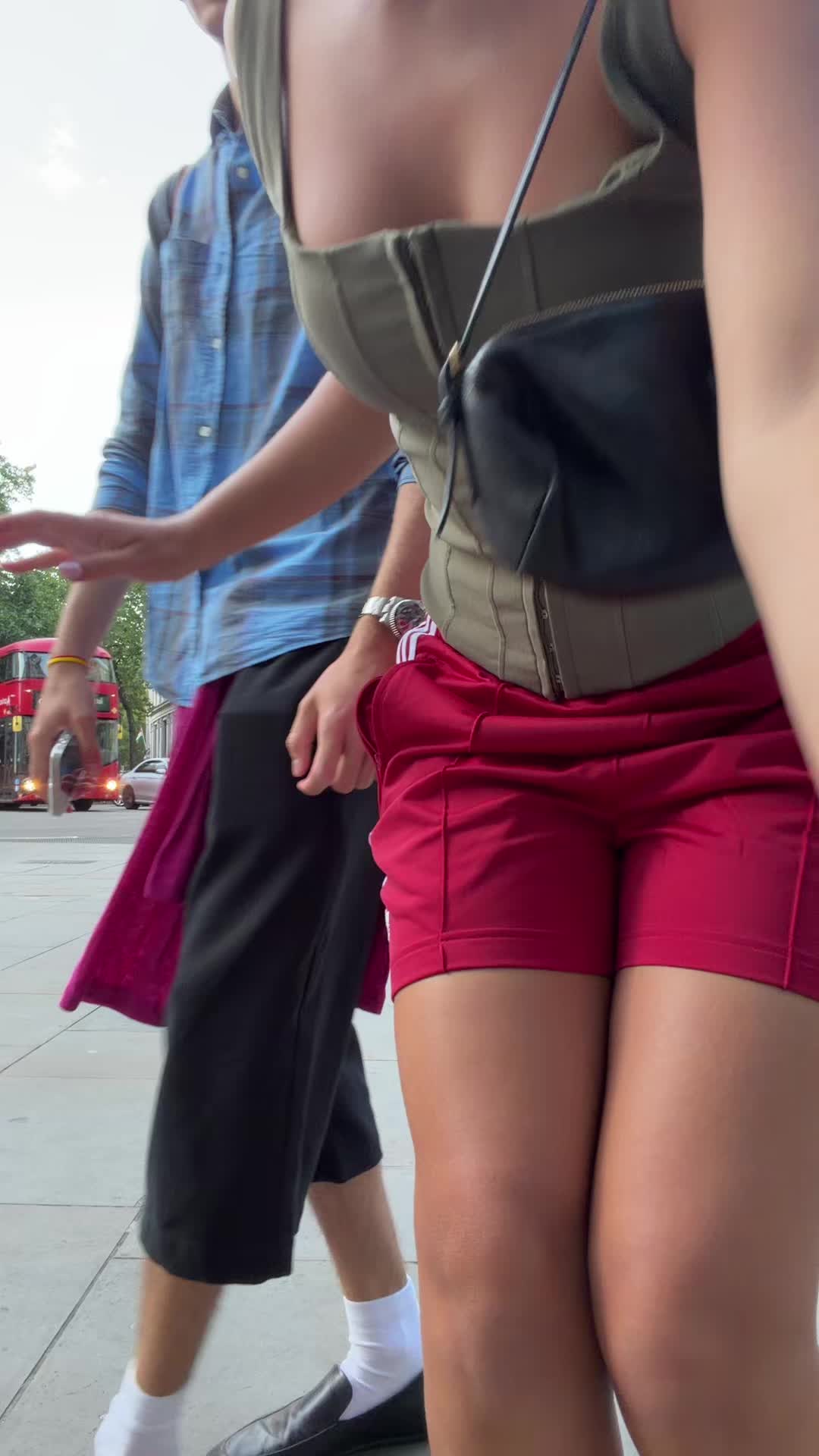 @loladorn