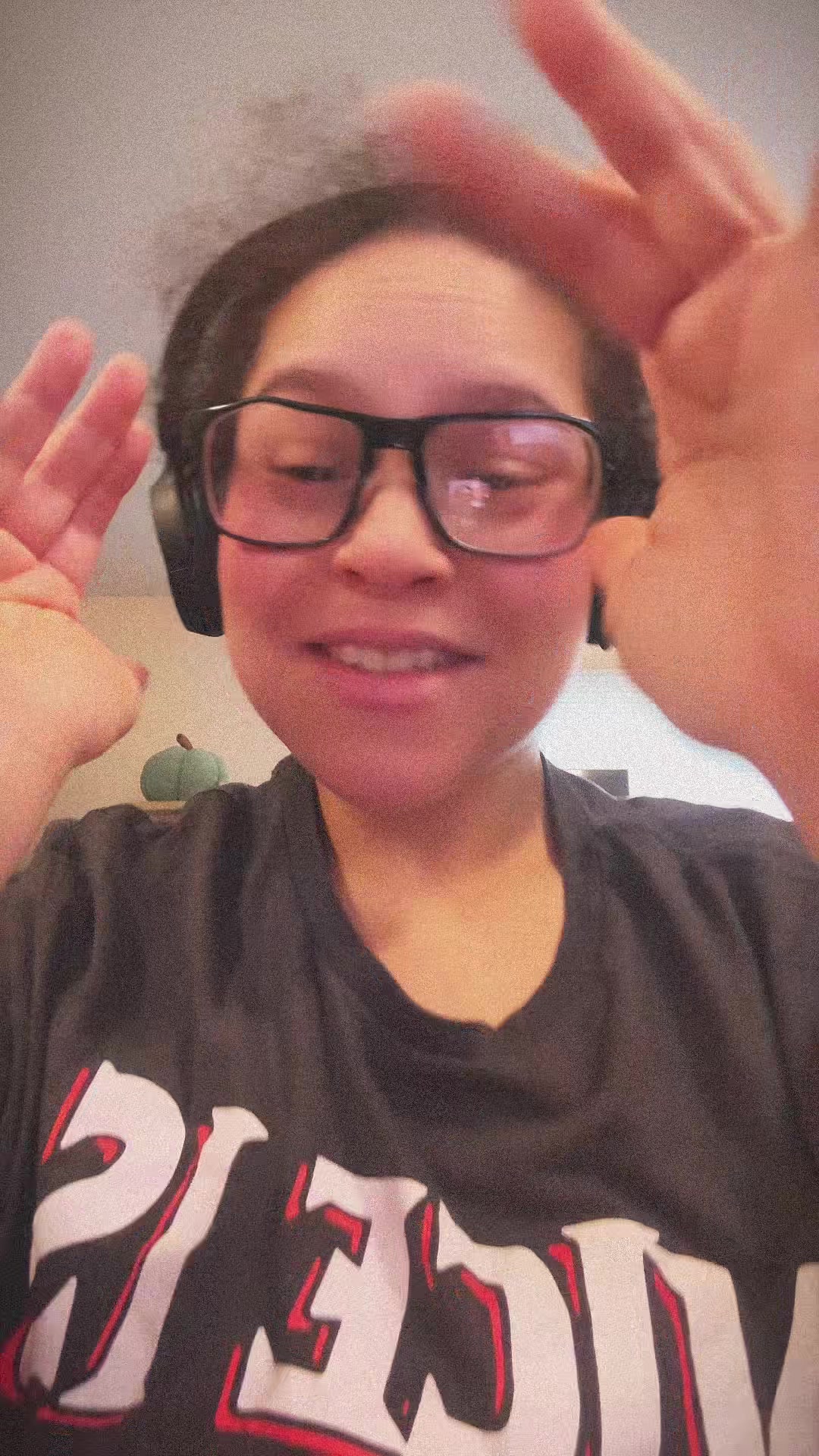 @Jandra does things ♥๏ธ๐ซถ๐ป