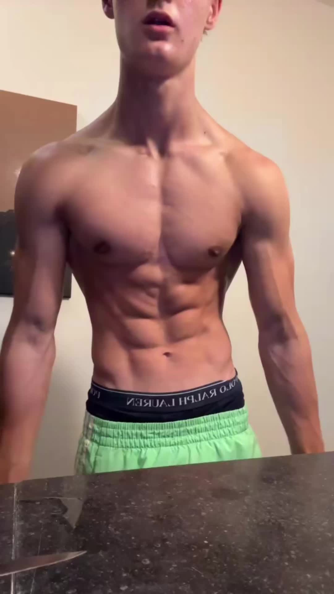 @Bela_Shredz