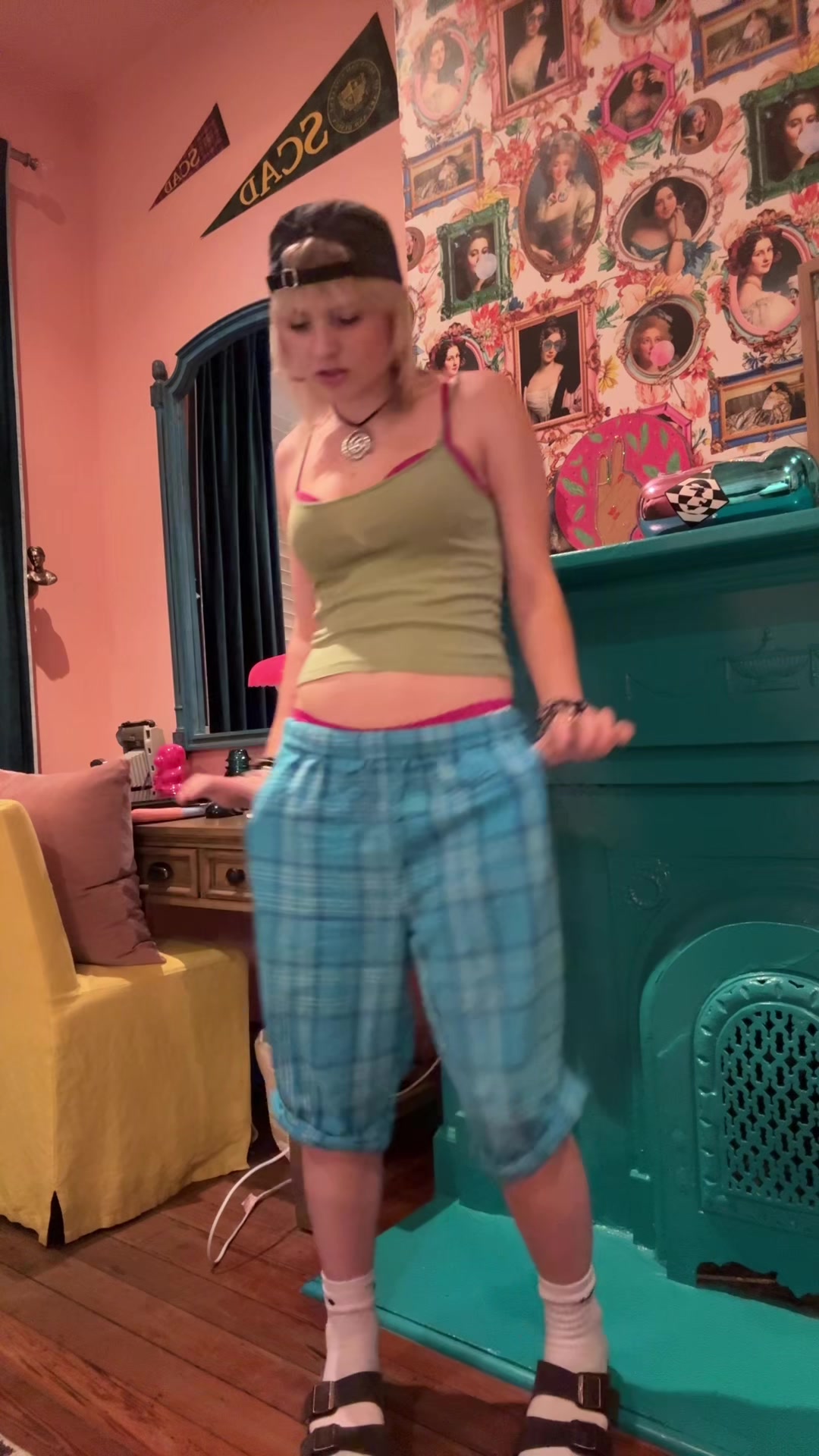 @✄
