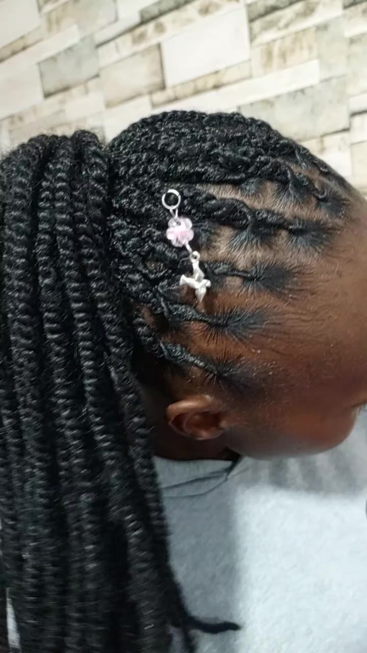 @Mariah Sizzielocks.