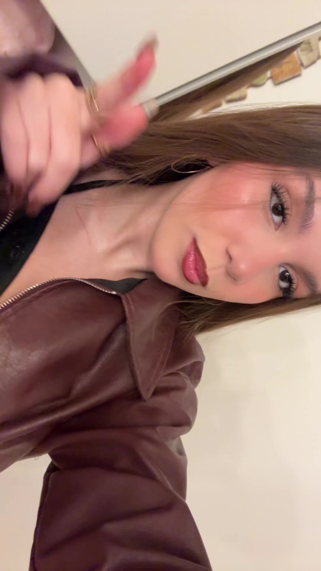 @nês