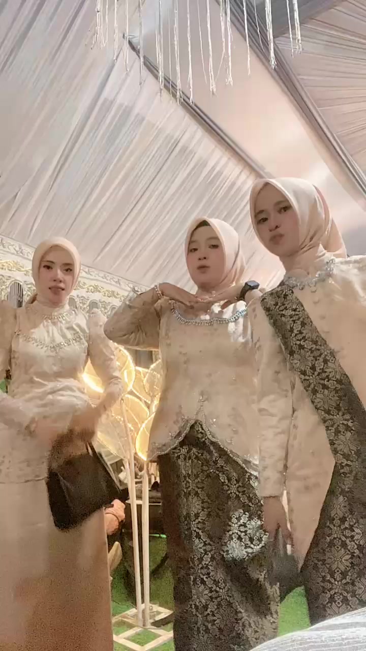 @Andi Riska³⁰
