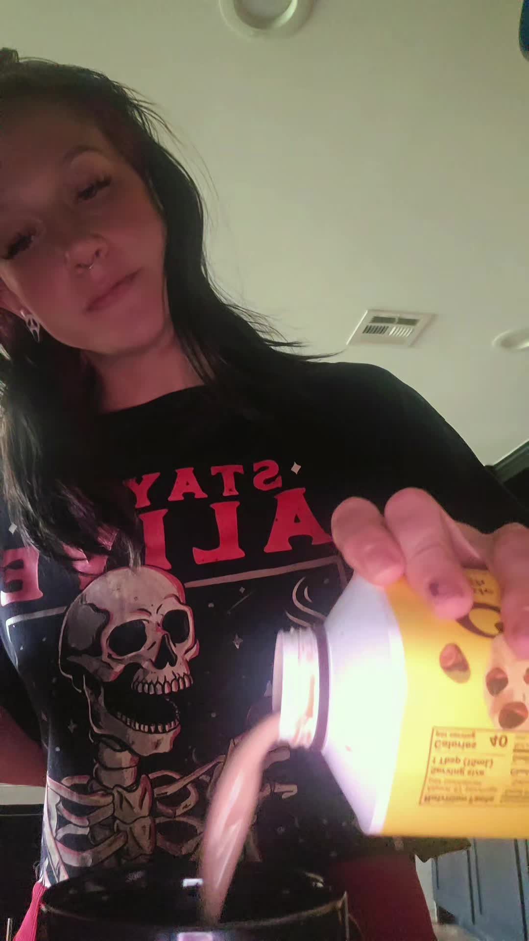 @𝕷.𝕶𝖓𝖎𝖌𝖍𝖙 ☕️📚🤘