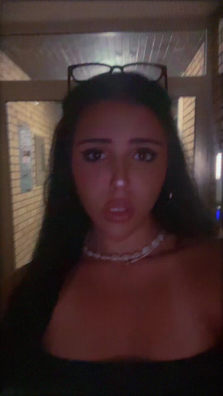 @neeveenica