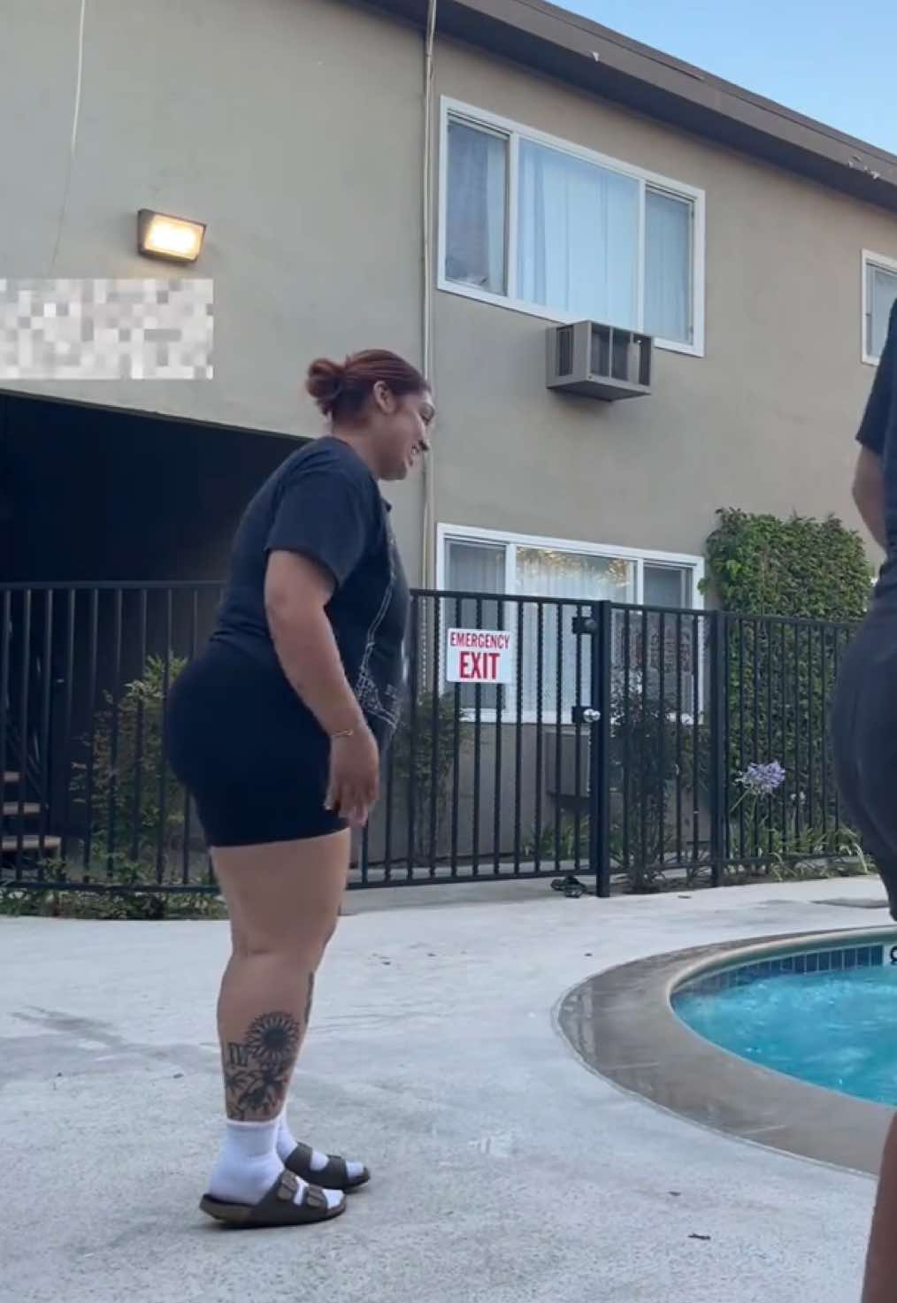 @Desareee