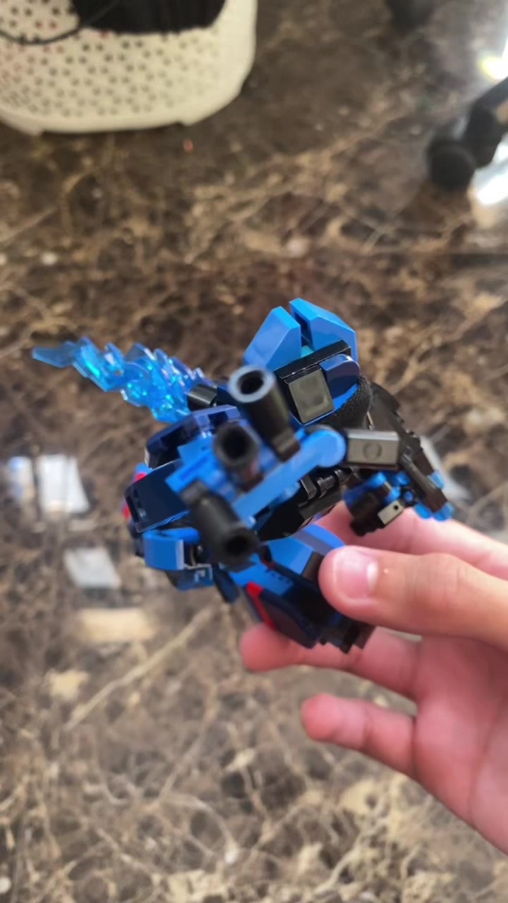 @R4