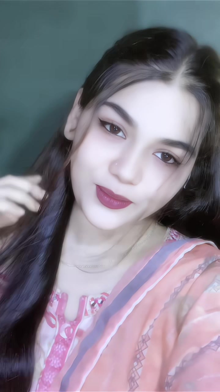 @PRIYA 🌘🌻