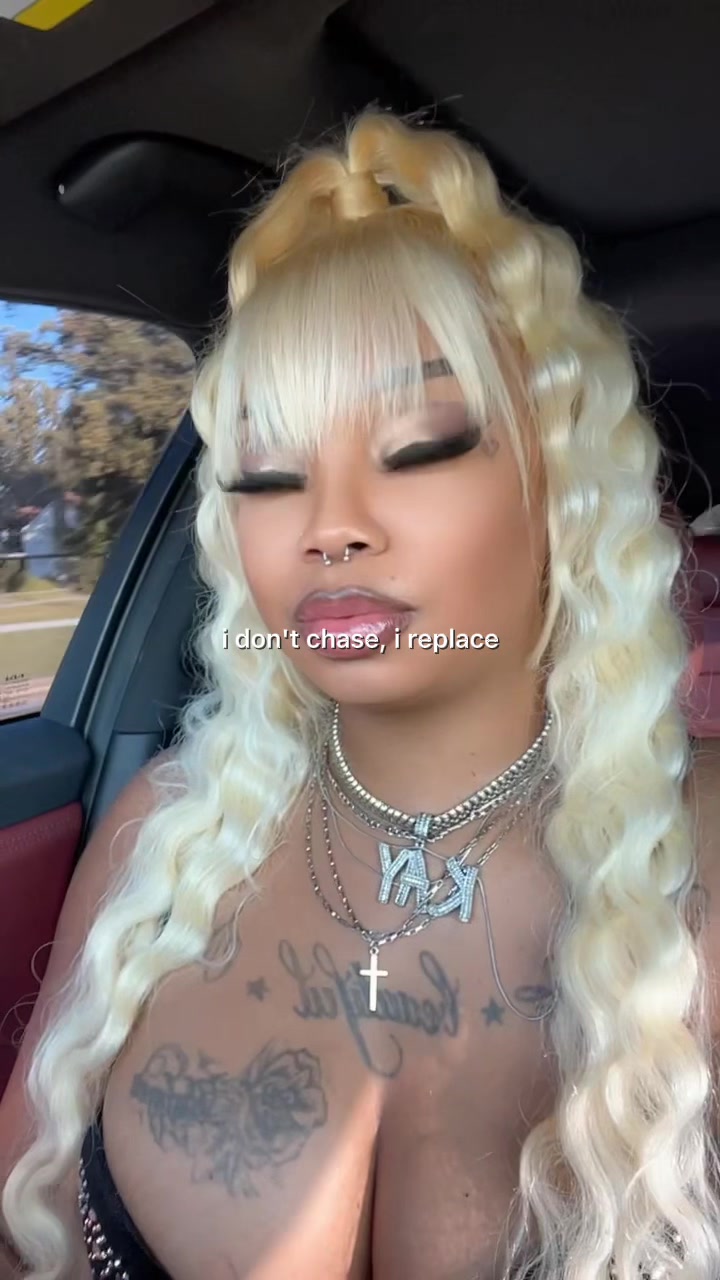 @Kay_3Monroe