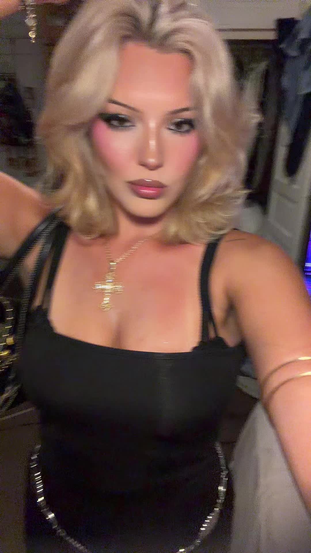 @glamwithavabella