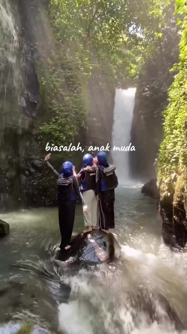 @Curug Naga Treking Bodyrafting
