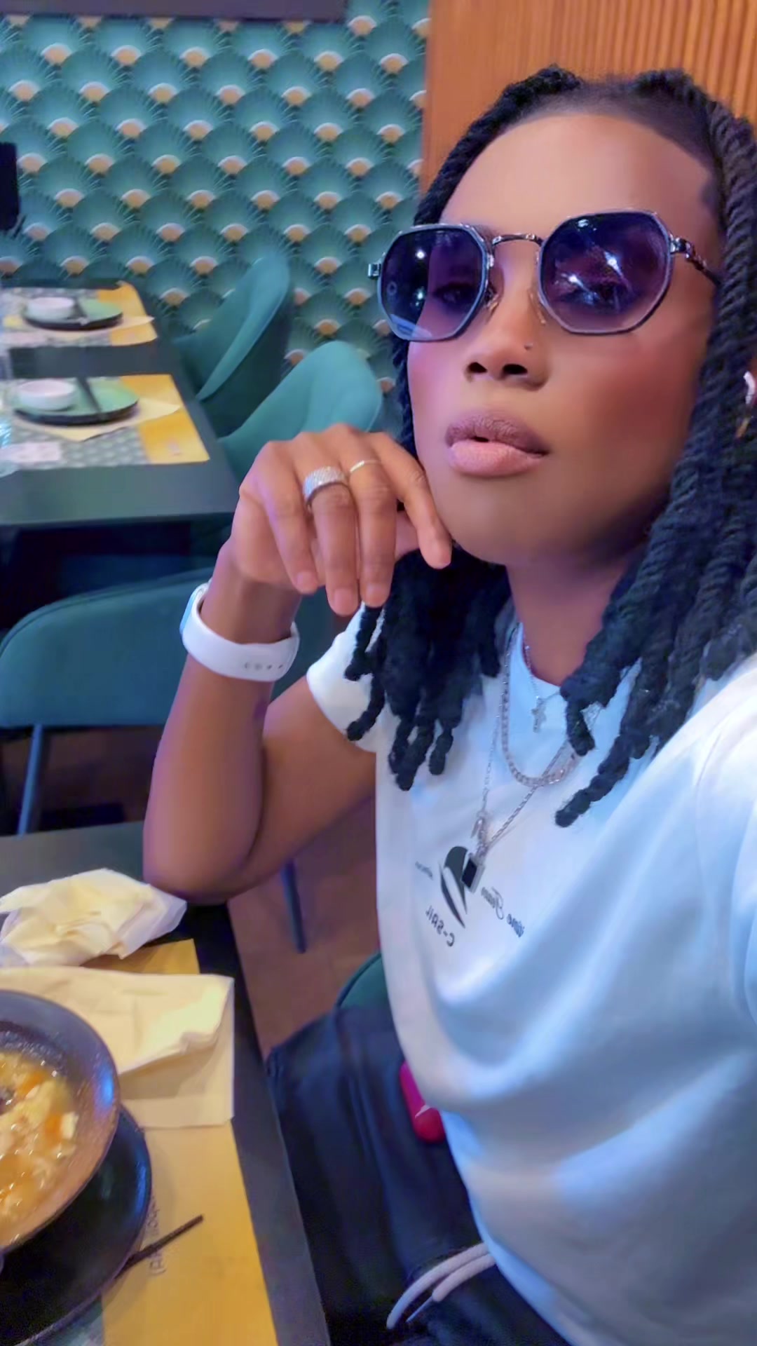 @Queenattitude80🏳️&zwj;🌈