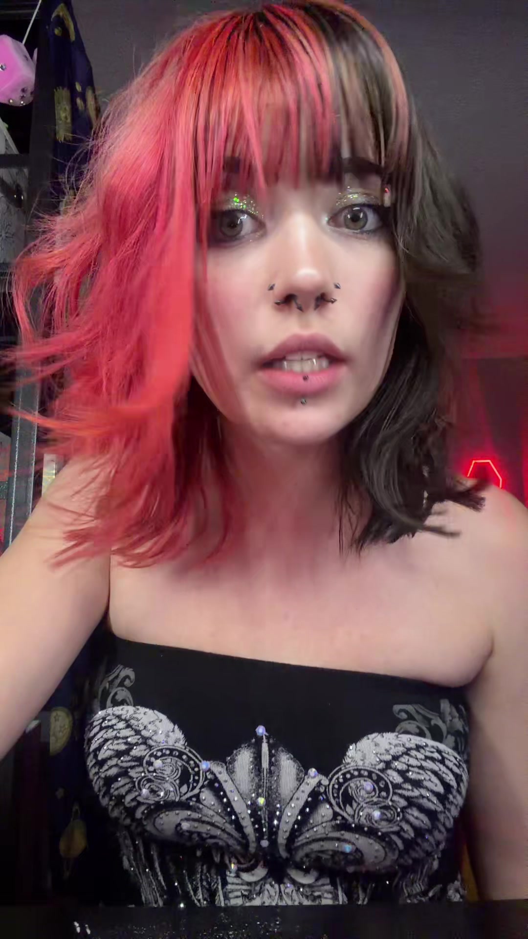 @Lil Bug🖤🍄